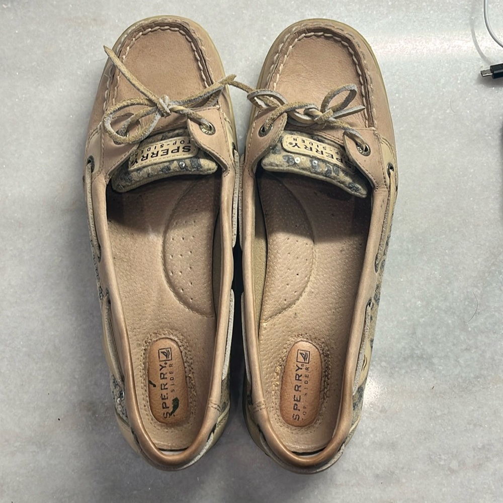 Sperry Boat Shoe with Leopard Sparkle Accent SZ 9